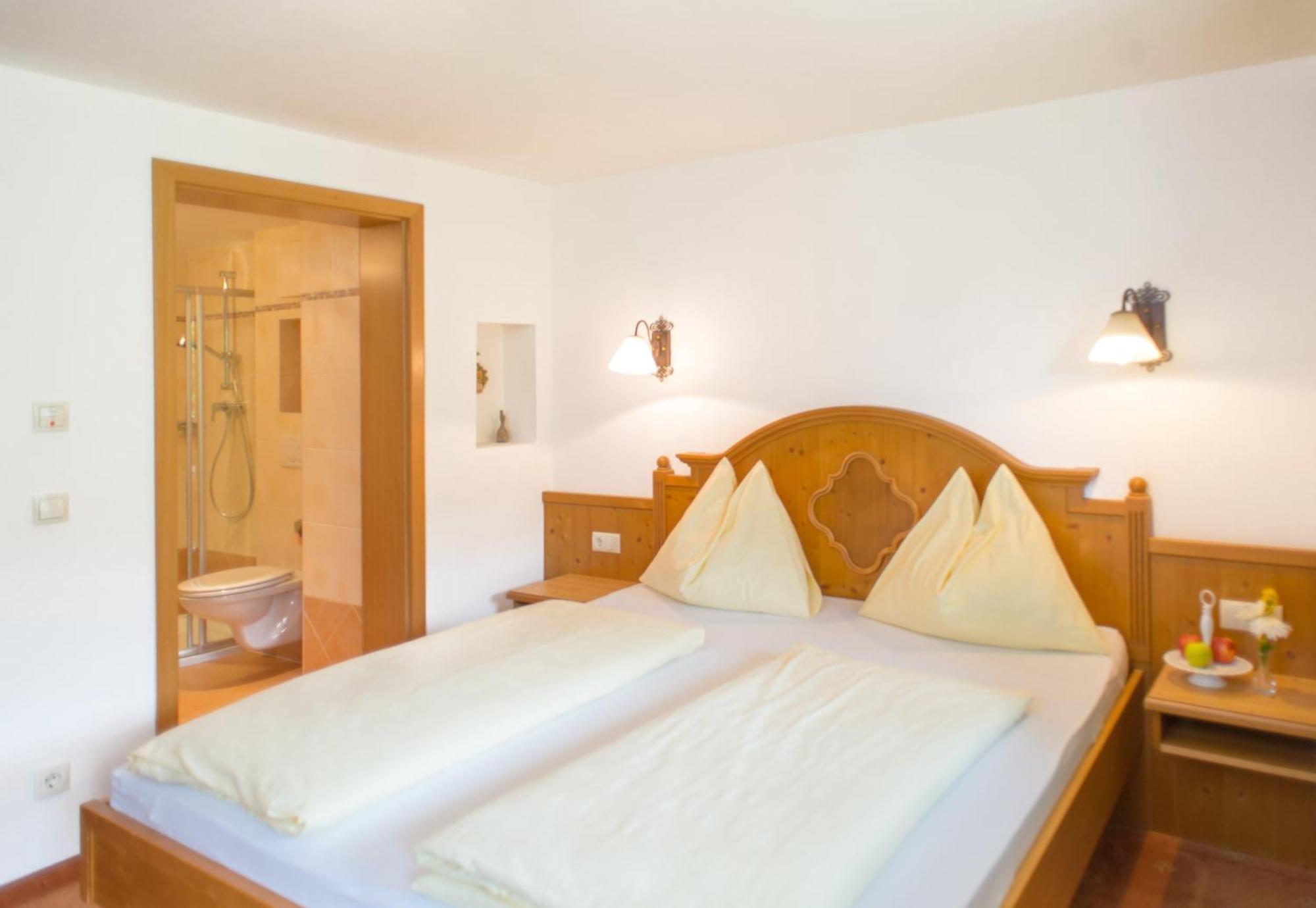 Landhotel Hubengut Bed And Breakfast ラートシュタット 部屋 写真