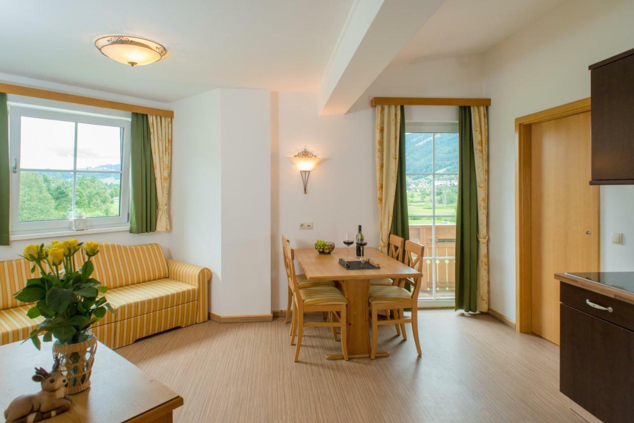 Landhotel Hubengut Bed And Breakfast ラートシュタット エクステリア 写真